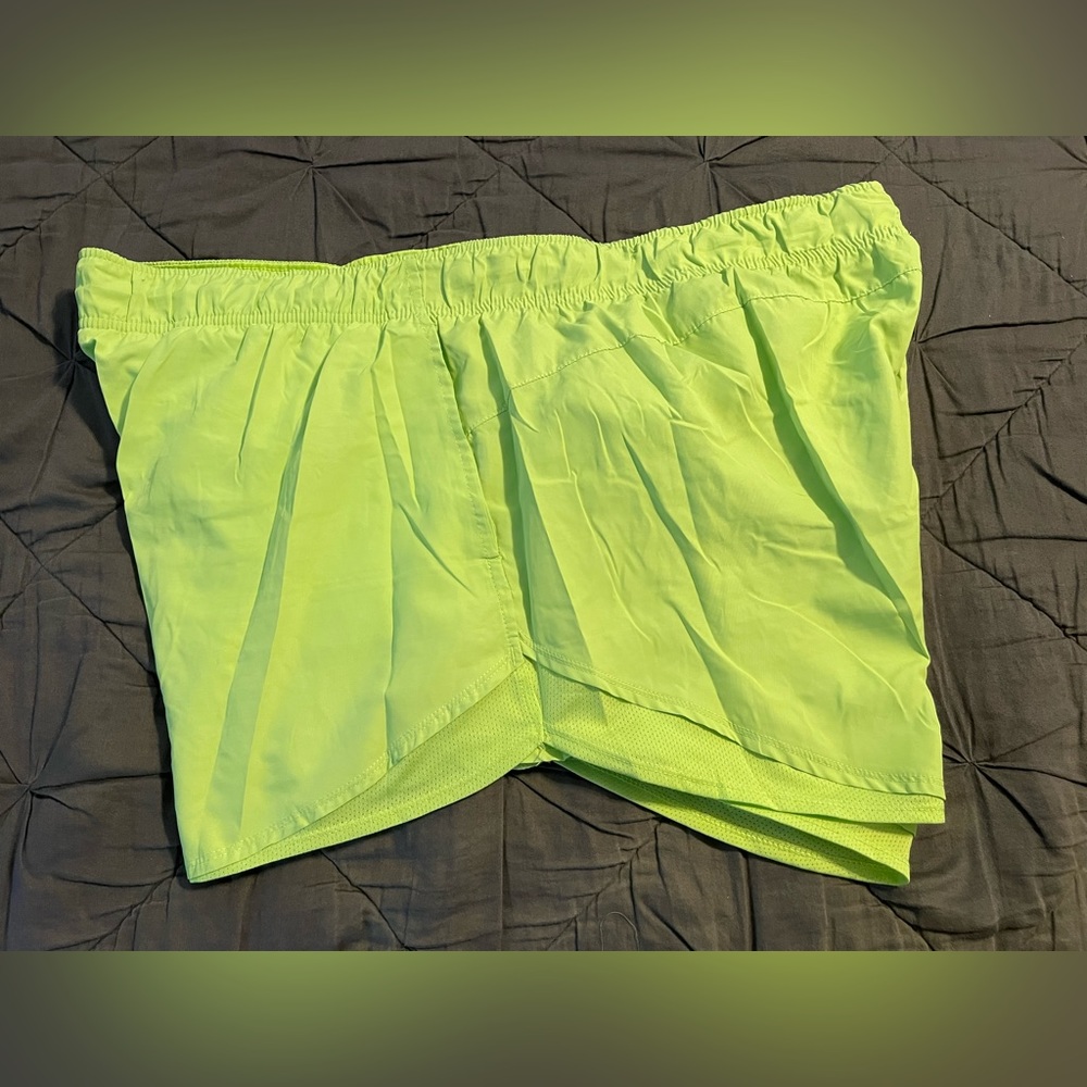 Athletic Works Women's XXXL (22) Core Running Shorts